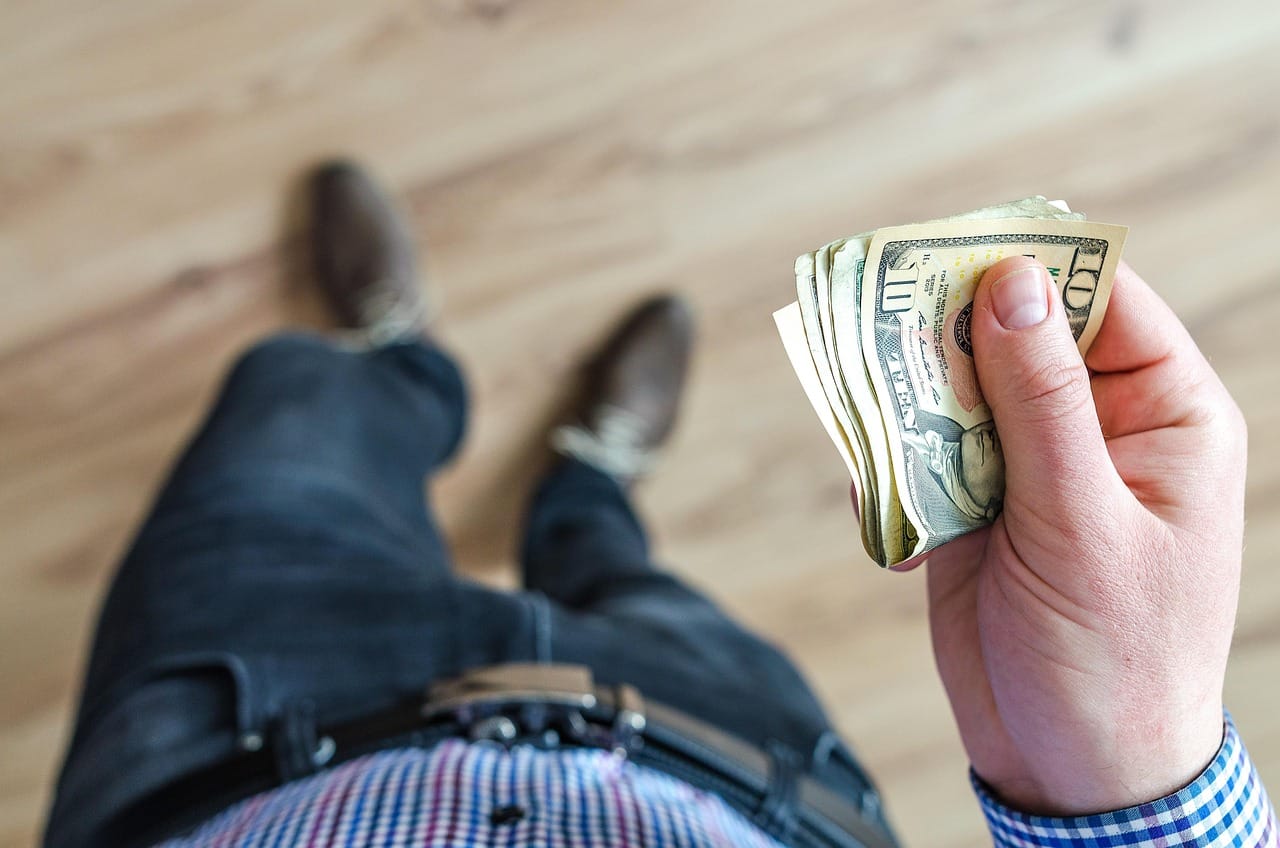 Best Ways to Stretch Your Budget in 2025 — Without Skipping Essentials