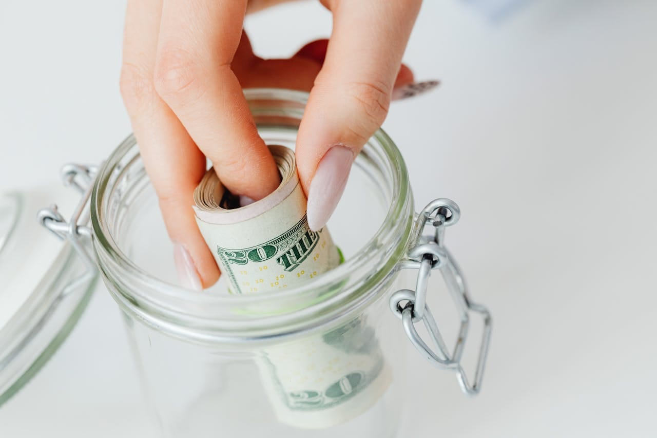 How to Build an Emergency Fund When You’re Living Paycheck to Paycheck