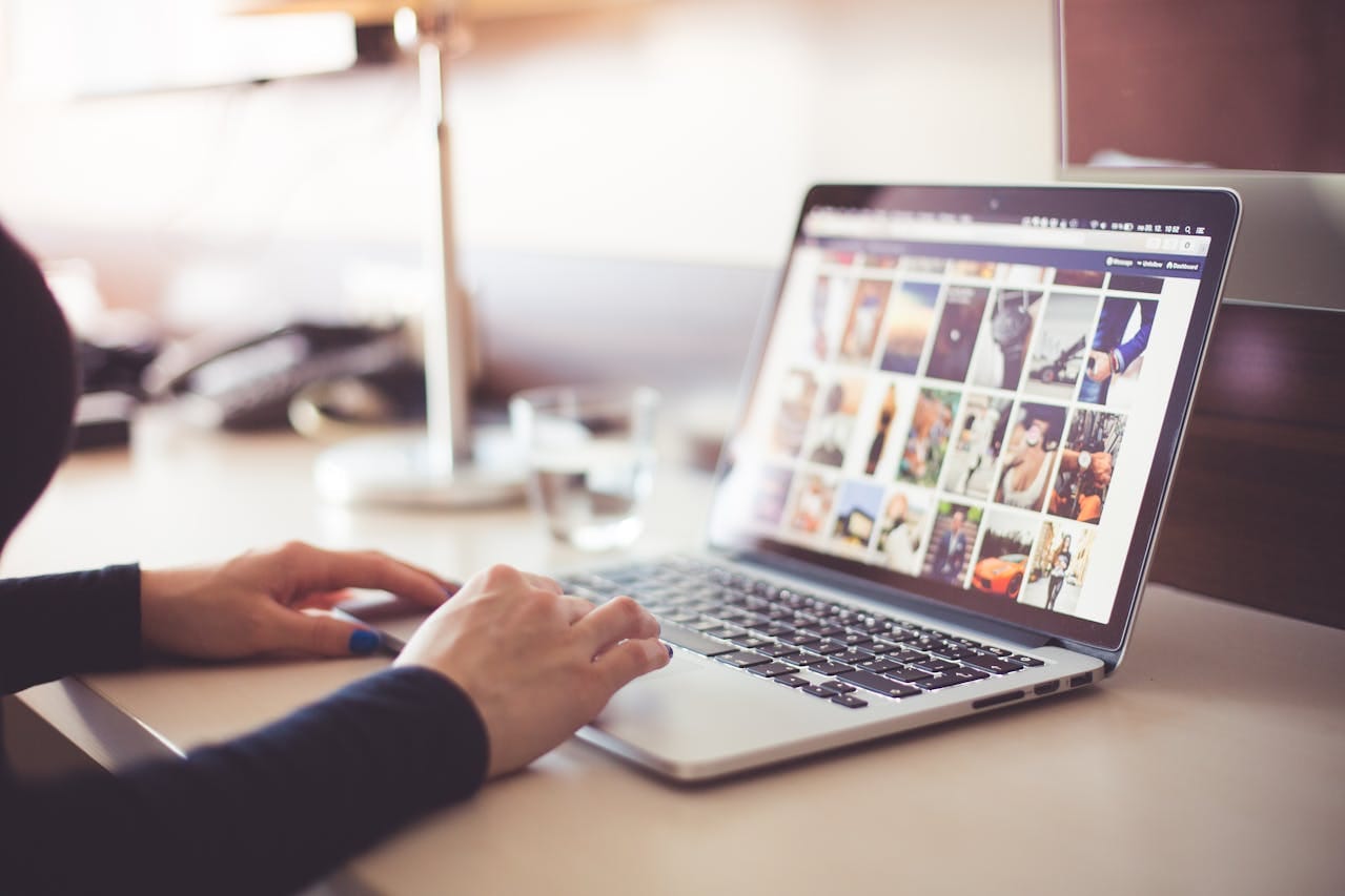 What to Look For in a Laptop if You’re Always on the Go